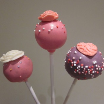 Pretty Pink Cake Pops