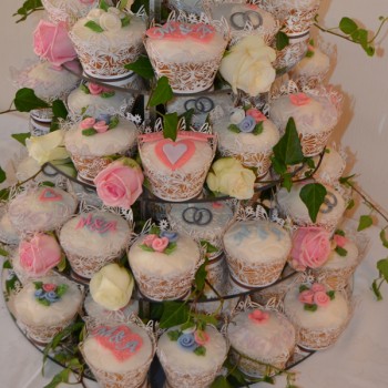 Engagement Themed Cupcakes